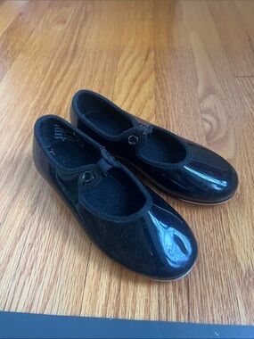 Danskin Now 9.5 Tap Shoes